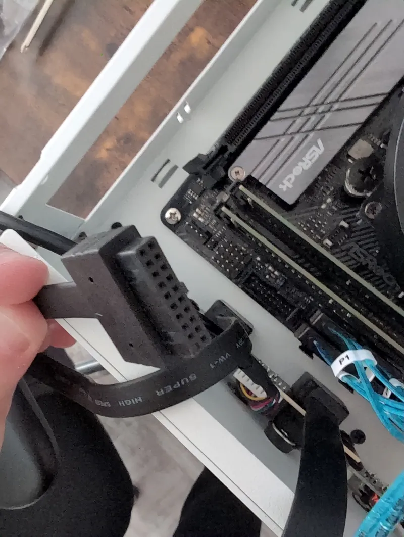 Jonsbo N2 USB 3 connector
