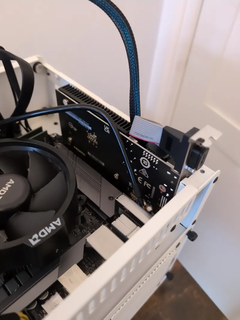 MSI GeForce GT 710 in PCI slot